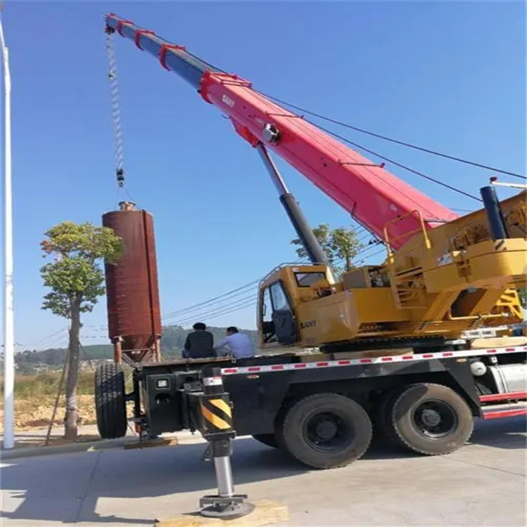 盐山县专业吊车租赁多少钱