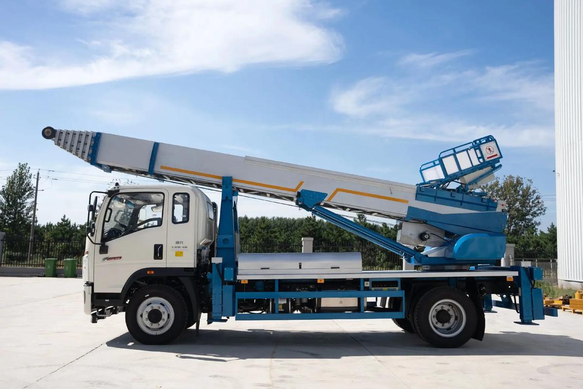 盐山县云梯上料车租赁费用