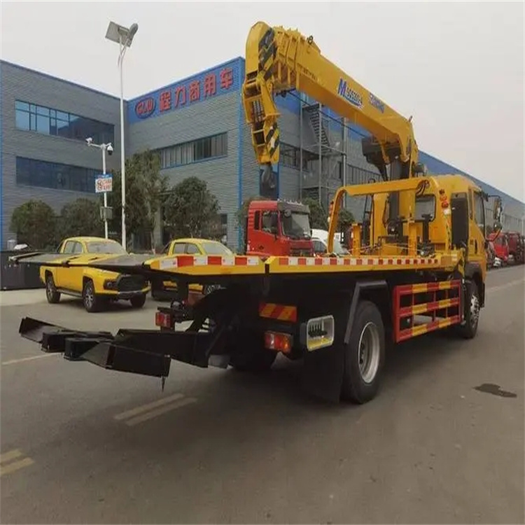 盐山县附近小随车吊出租电话，轻松解决搬运烦恼