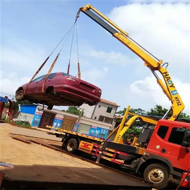 盐山县吊车吊汽车的正确方法